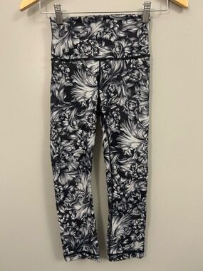 lululemon athletica Wunder Under Crop Night Garden Ice Grey Black & White Floral